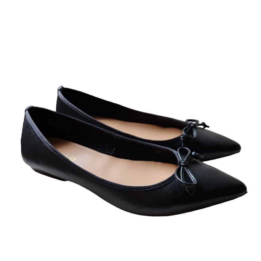 Kensie Black Pointed Leather Flats